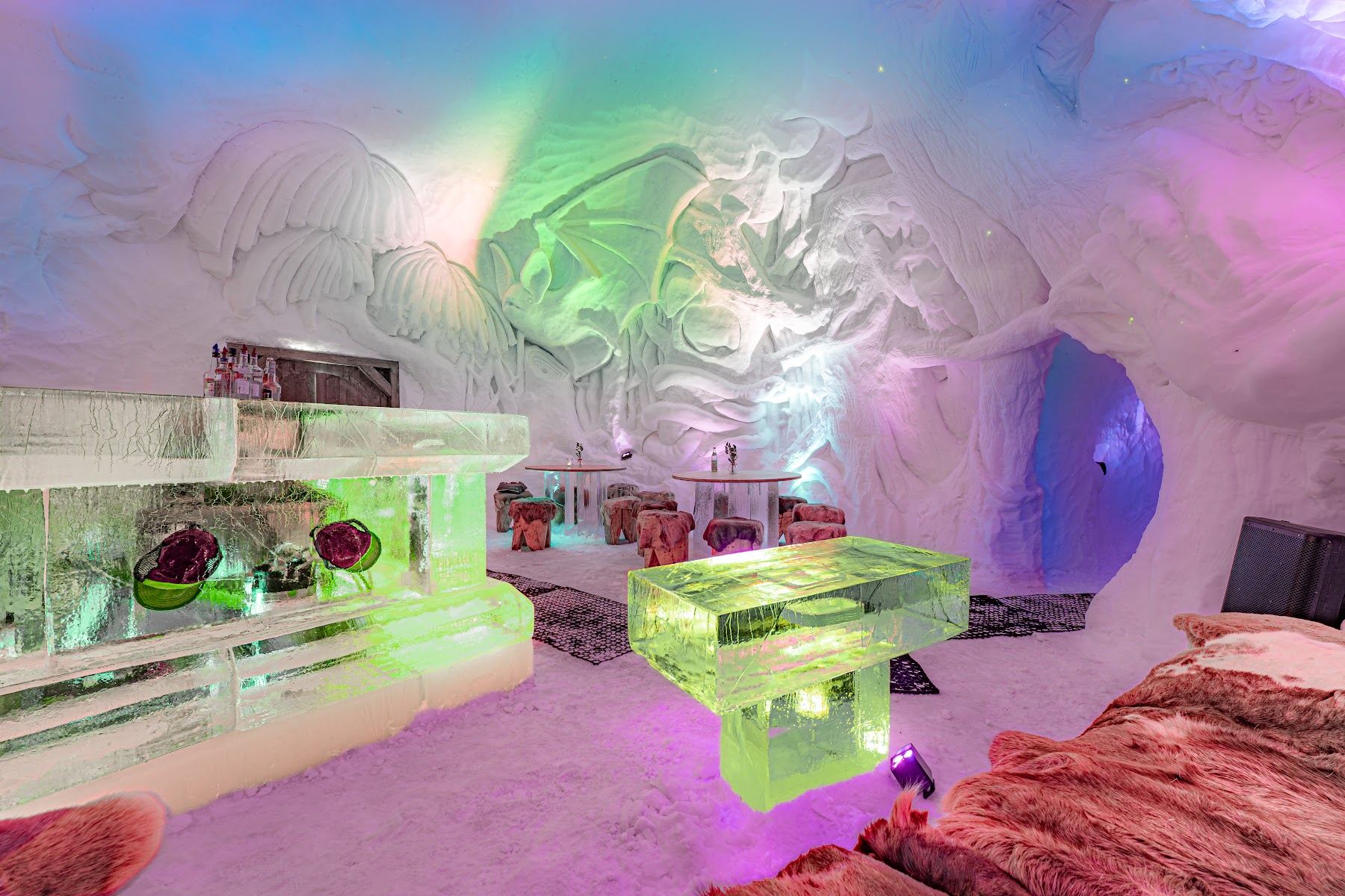 The suite with its ice bed